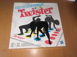 Twister game_Hasbro