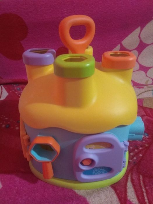 Розвиваючий кілимок, різні іграшки