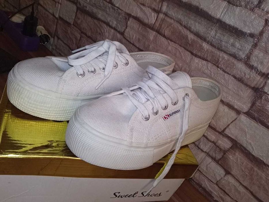 Кроссовки 36р-23.5см