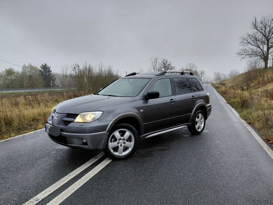 Mitsubishi Outlander 2.4 benzyna 4x4 automat klima alu skóry