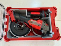 Milwaukee packout szlifierka