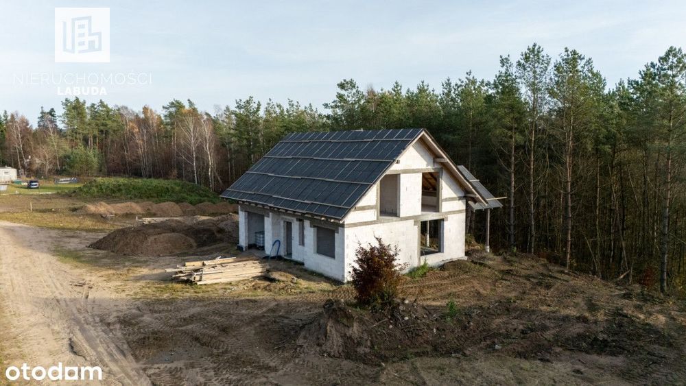 Dom przy lesie w Sikorzynie – stan surowy
