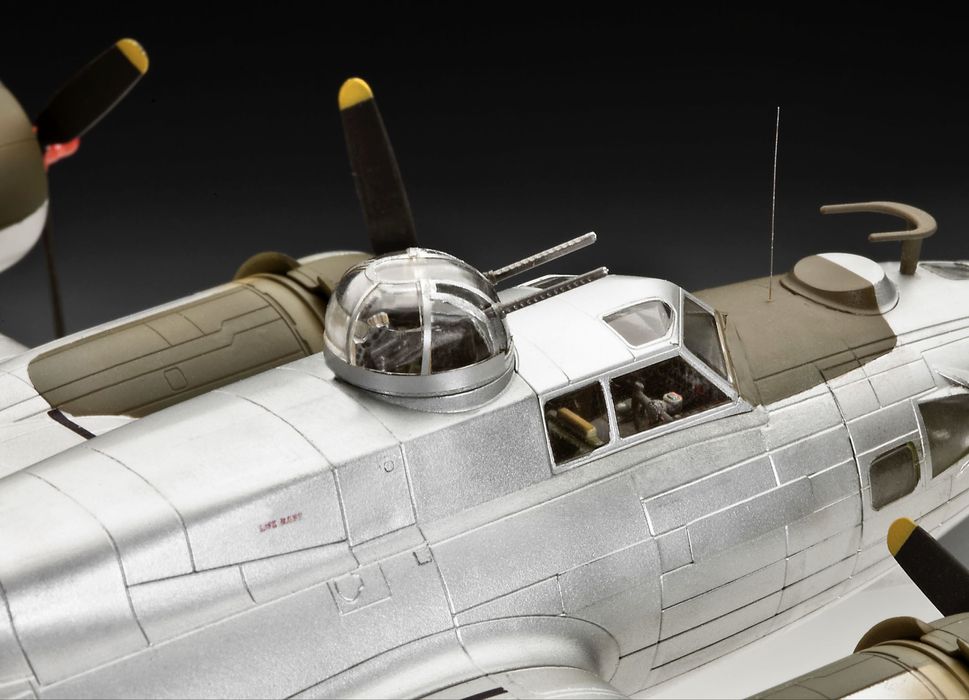 Model do sklejania 1/72 Revell 04283 samolot B-17G FLYING FORTRESS