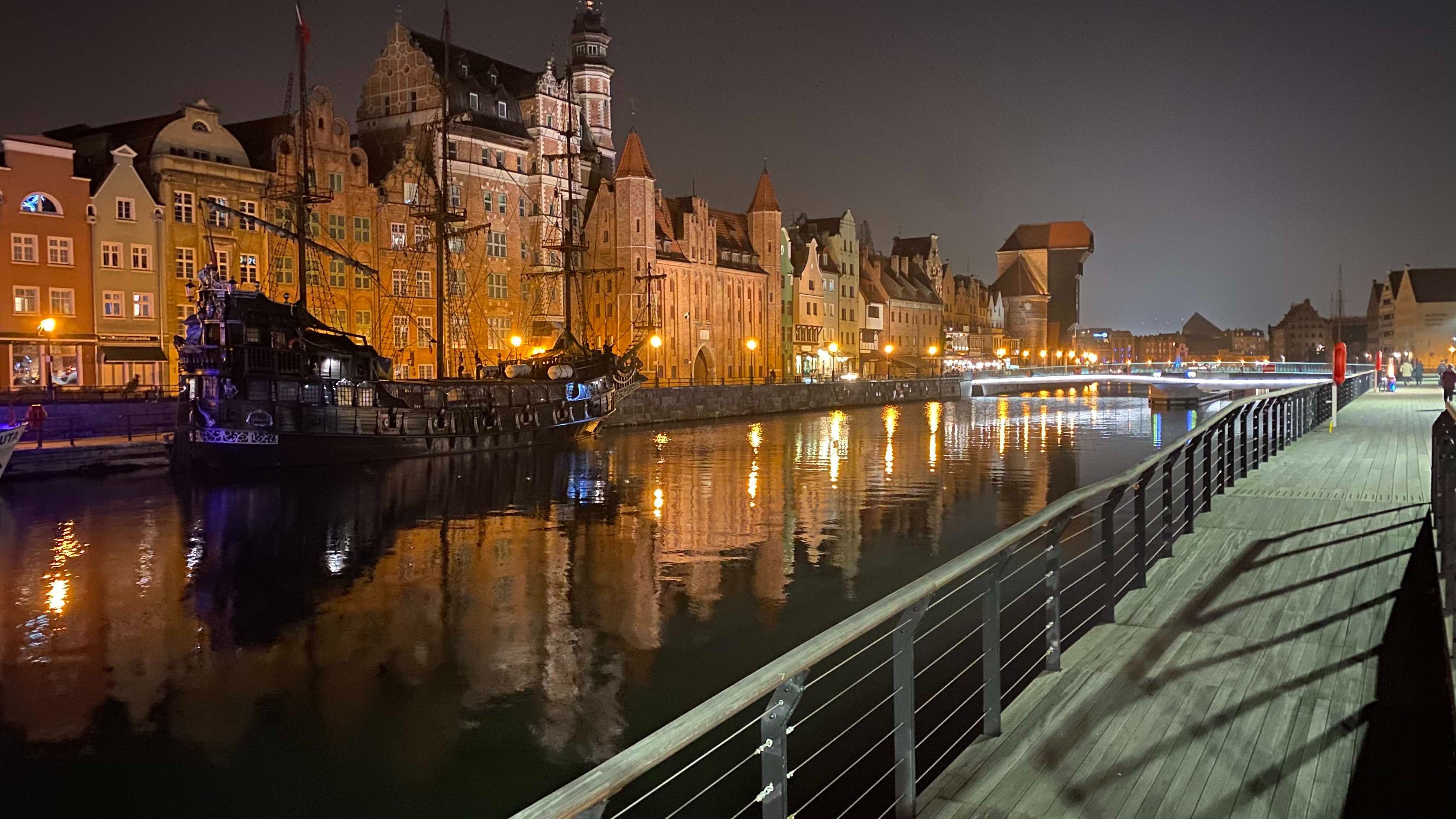 Luksusowy Apartament z Jacuzzi -Gdańsk Starówka Z widokiem na Motławę