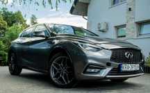 Infiniti Q30 OKAZJA , 4x4 , niski przebieg , panorama , automat , skóra