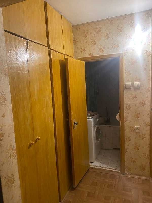 2к 56м. Т-4 серія початок Троєщини Бальзака 18 поруч парк та Флоренція