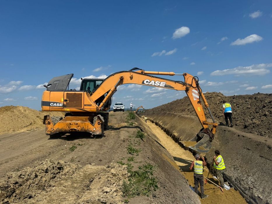Послуги Оренда Екскаватора 20 т повноповоротний