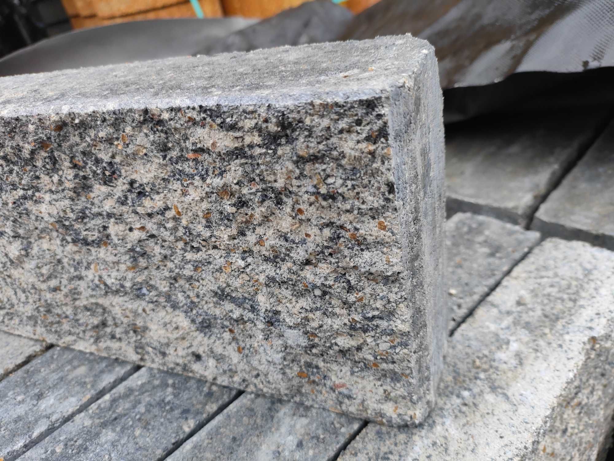 Płytka uniwersalna grządki elewacja palisada obrzeże mur grill donica