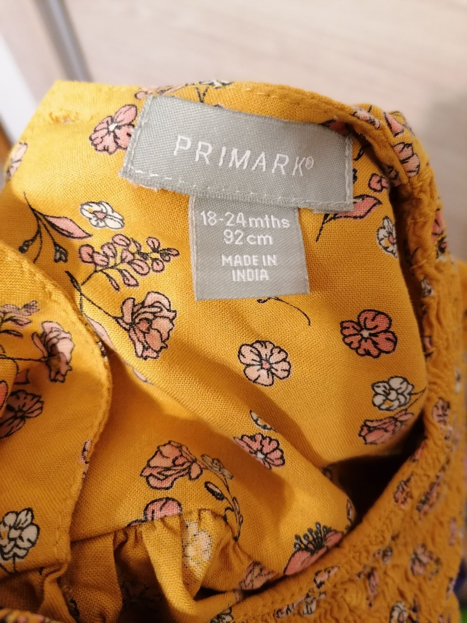 Bluzeczka dziewczęca Primark r.92, elegancka bluzka w kwiatki tunika