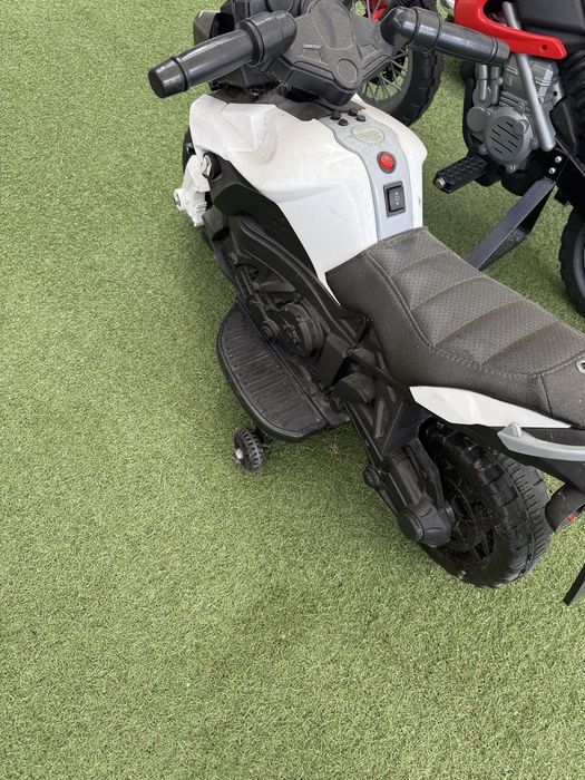 Mota eletrica para crianças