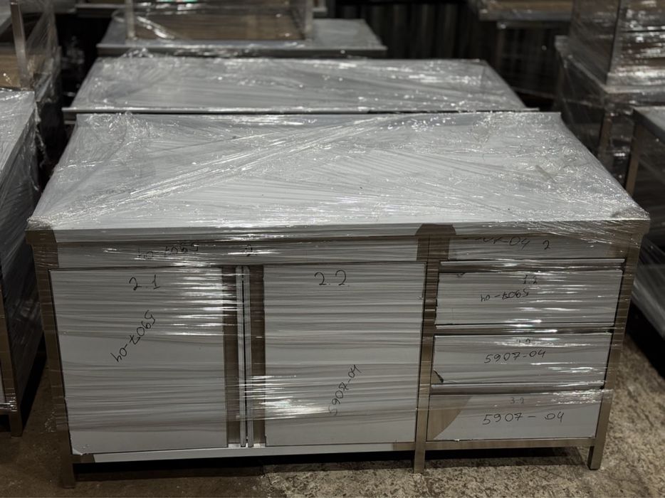 Стіл нержавійка/мийки/стелажі/шпильки,нейтральне обладнання для кухні