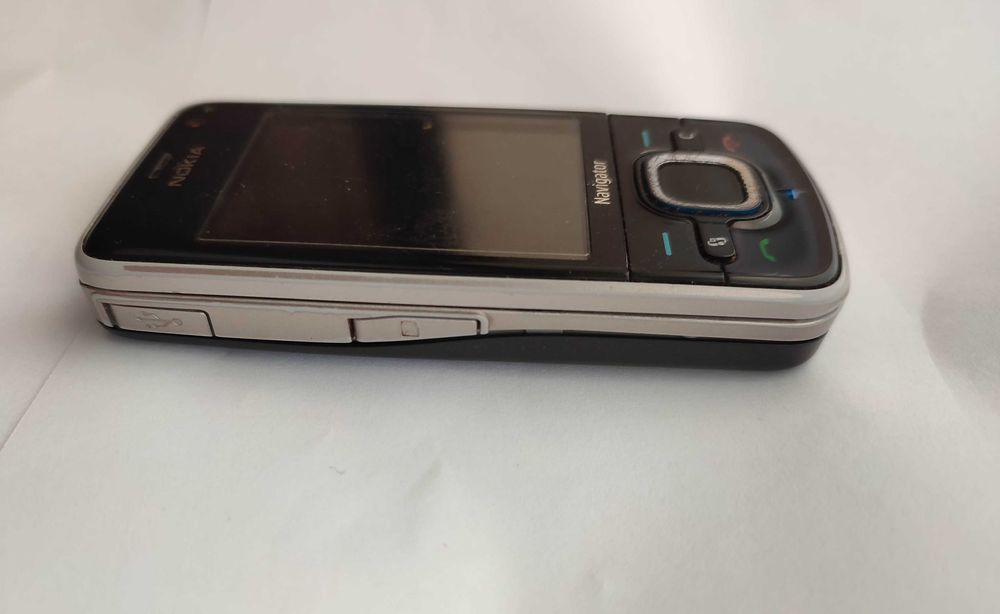 Telefon Nokia 6210 nawigator - bez blokad