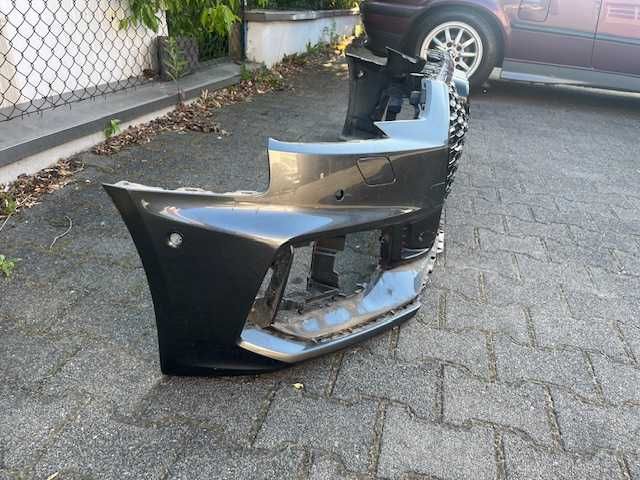 AUDI RS4 B9 8W Zderzak Przód przedni 8W0