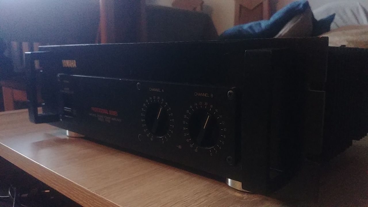 Końcówka Mocy wzmacniacz Yamaha P-2100