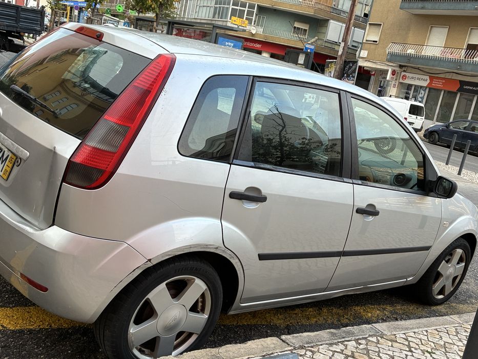 FORD FIESTA 1.2 gasolina