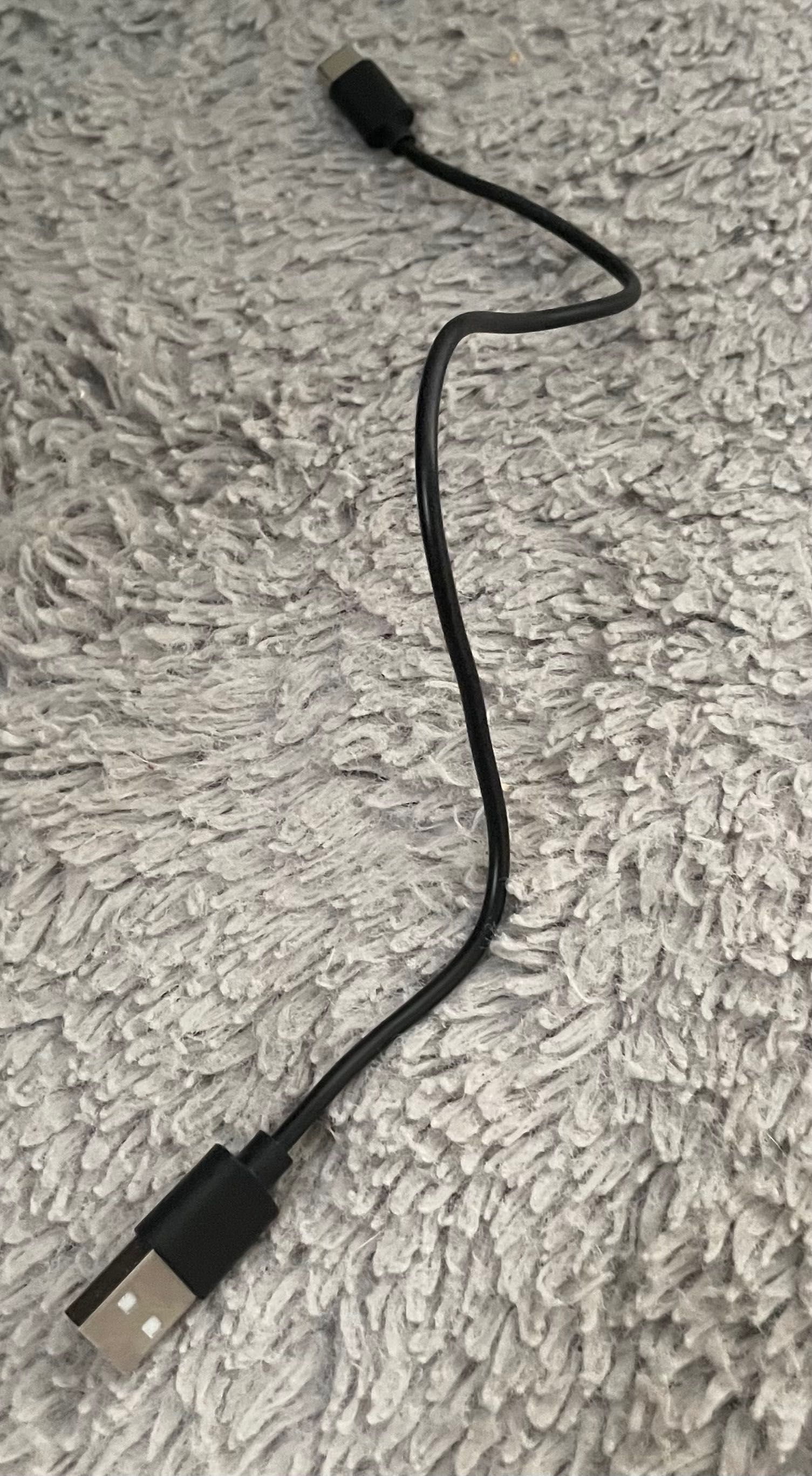 Czarny kabel USB c - USB a ok. 30cm