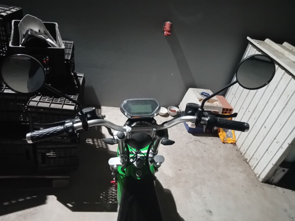 Vendo city coco nova com apenas 150kms