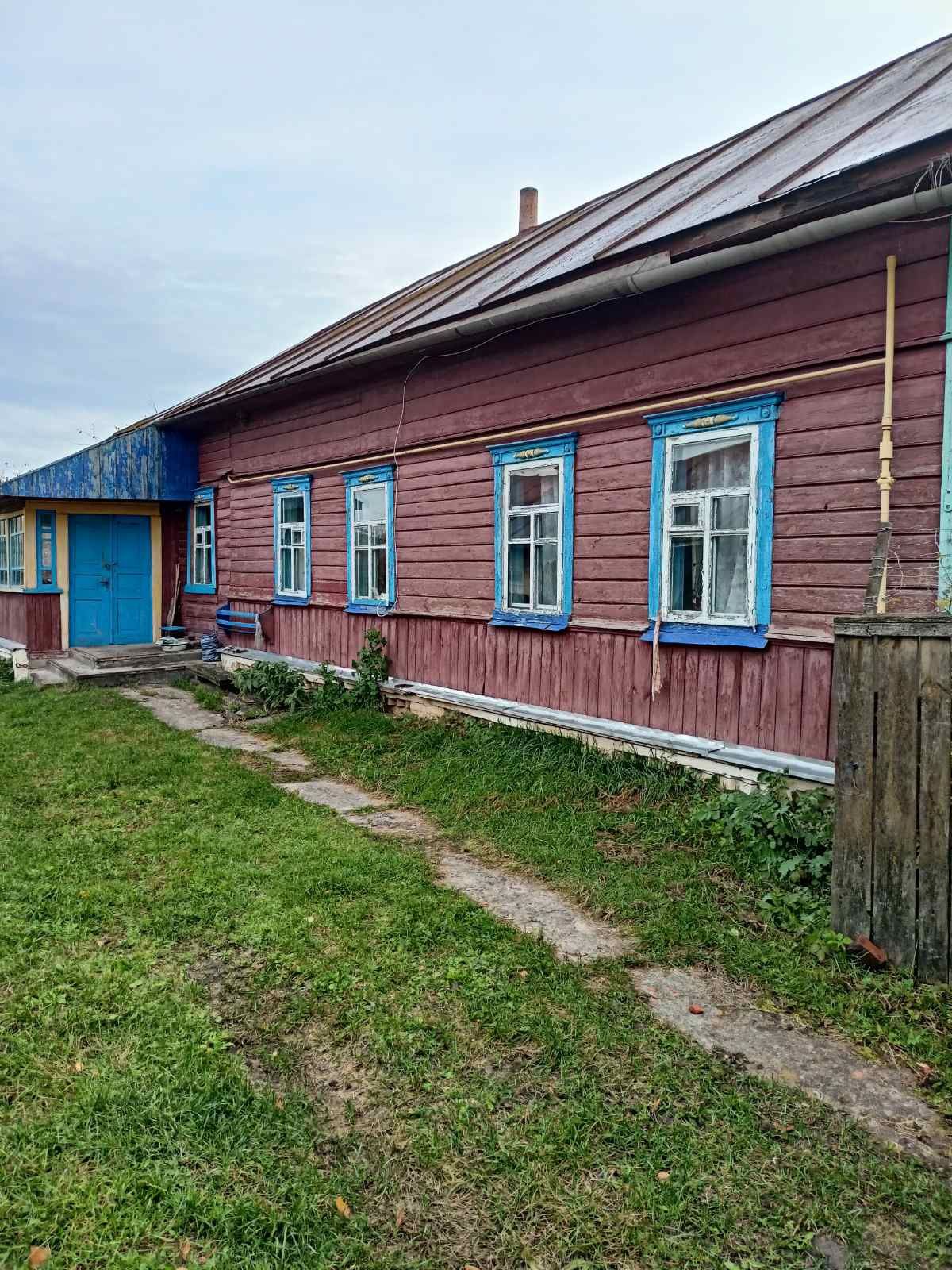 Газифікований будинок в центрі села В.Листвен.