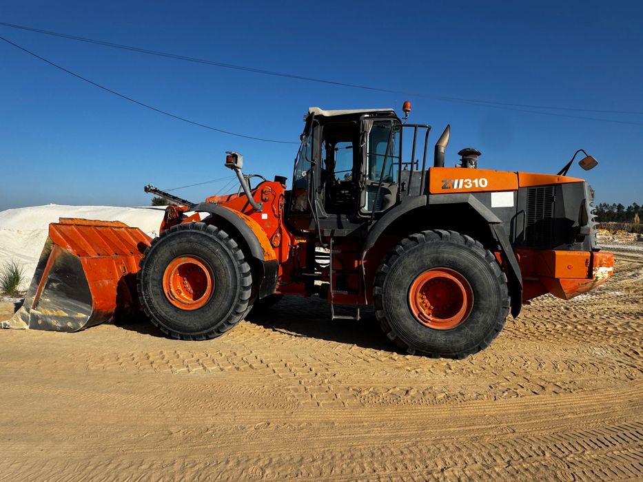 Pá carregadora - Hitachi ZW310