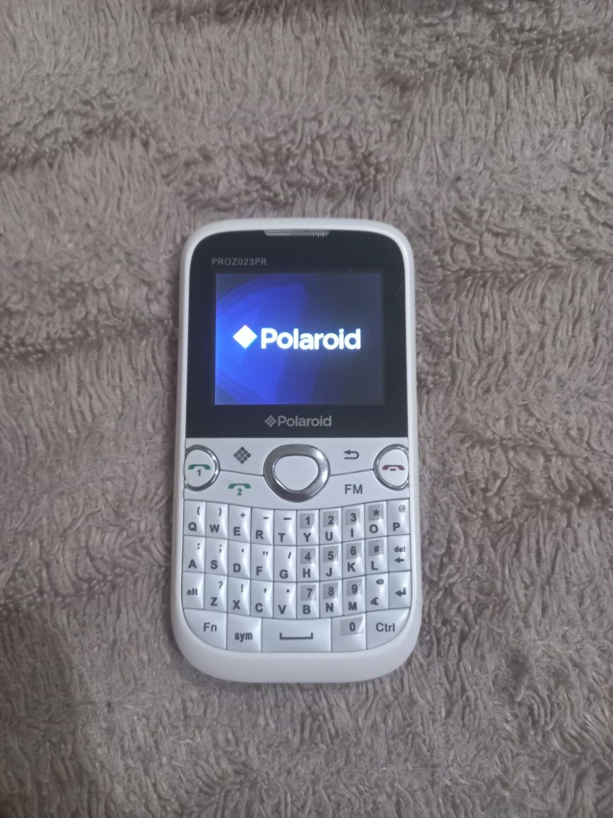 Polaroid PROZO23PR101 практически новый