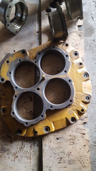 Коробка передач бульдозера ДЗ170.1