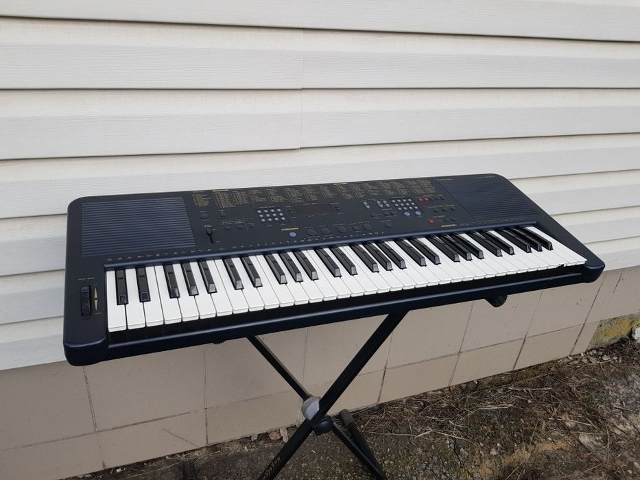 Синтезатор TECHNICS KN650, KN470, на 61 клавішу, б/у з Німеччини