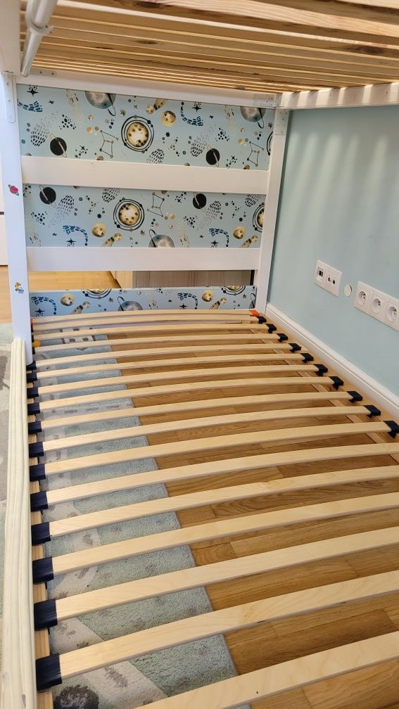 Łóżko ikea kura kosmos planety
