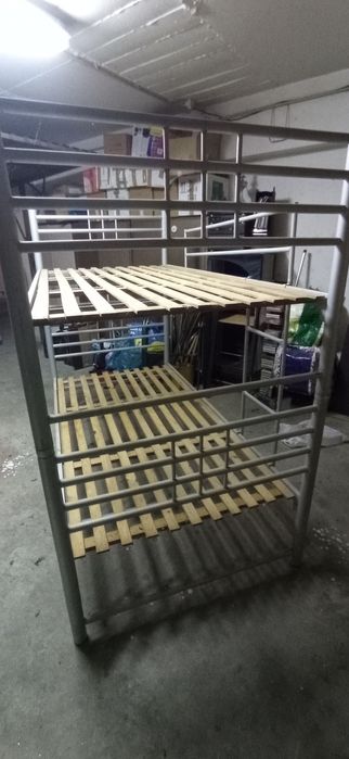 Beliche em metal cinza prateado com gavetao