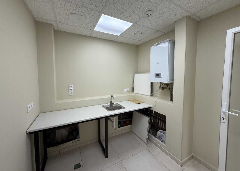 Здається комерційне приміщення на вул. Тетяни Яблонської