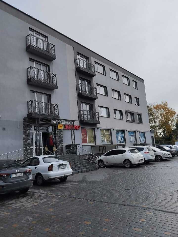 Продається    1 км квартира на Бродівській з ремонтом в новобудові