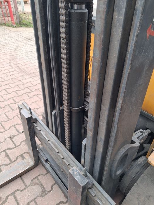 Wózek widłowy na gaz Jungheinrich