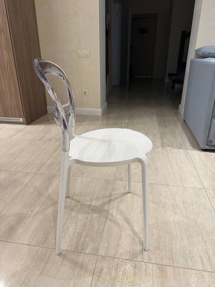 Продам стол Calligaris