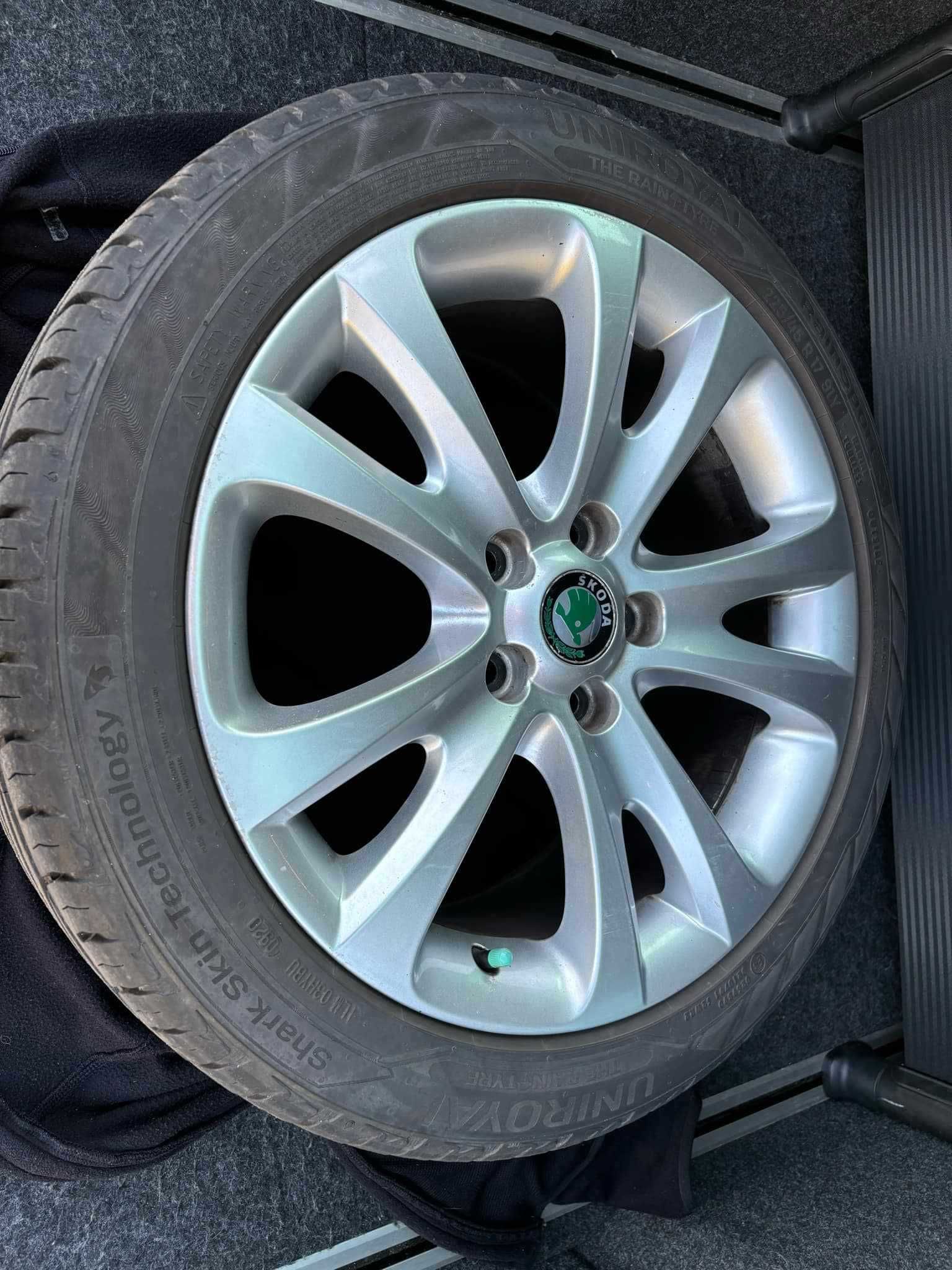 Skoda Superb 2011