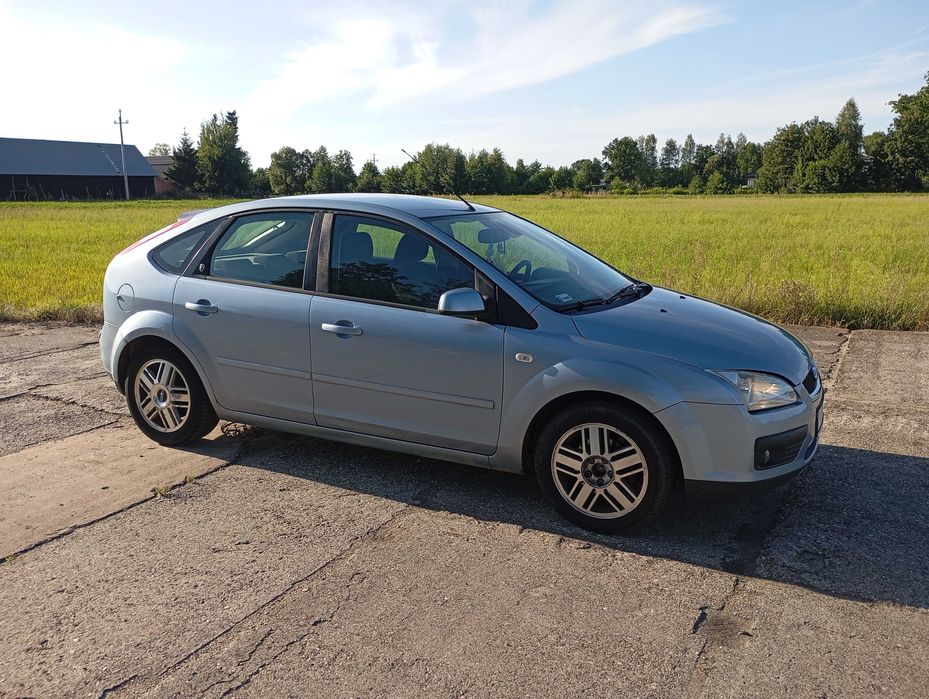 Ford Focus 2  1,6benzyna Ghia