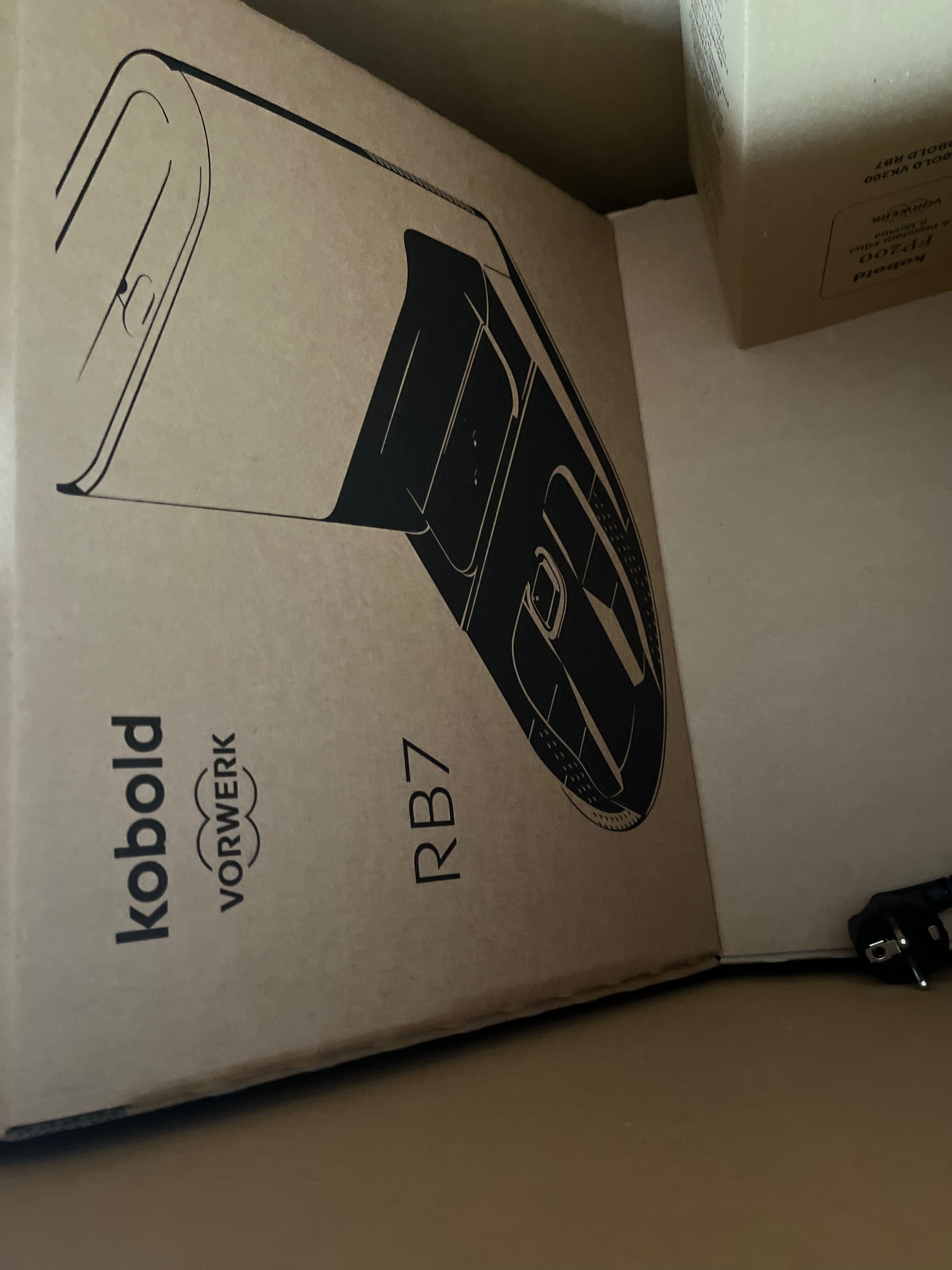Robot sprzątający Kobolt VR7 ze stacją dokującą RB7