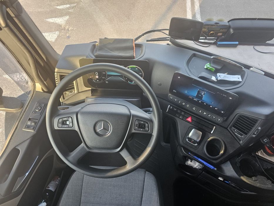 Ciągnik siodłowy  Mercedes Actros Cesja leasingu