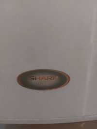 Холодильник SHARP.