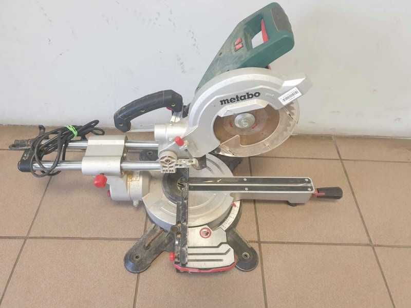 Piła ukośnica Metabo 1350 W 216 mm