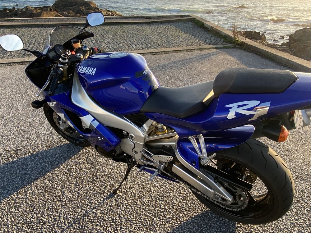 Yamaha YZF-R1 - Como Nova