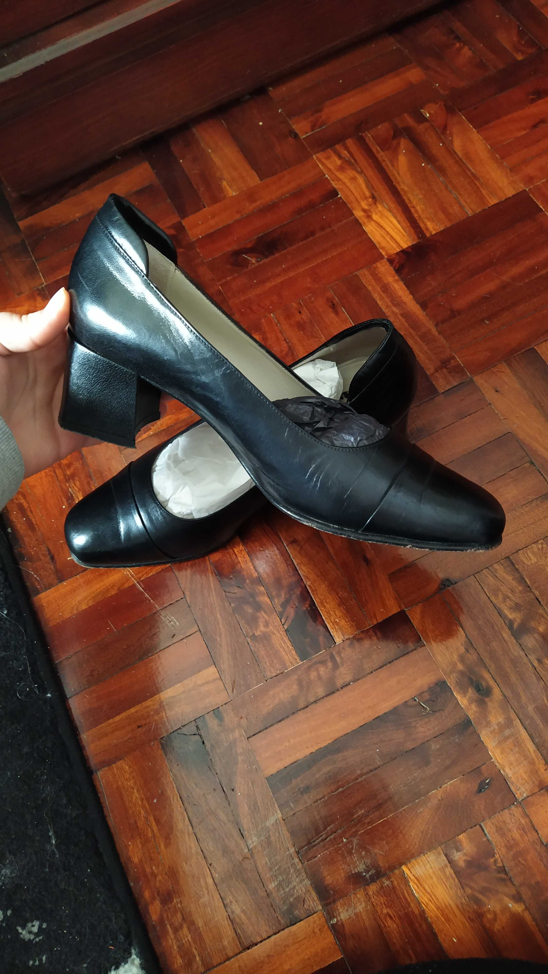 Salto alto sapatos clássico em pele verdadeira