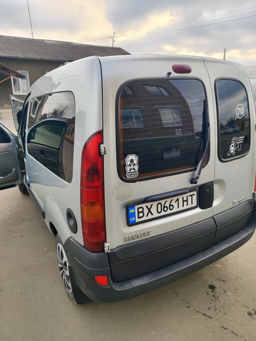 Автомобілі Renault kengo