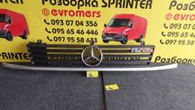 Решотка радиатора передняя с улыбкой Mercedes Vito w638