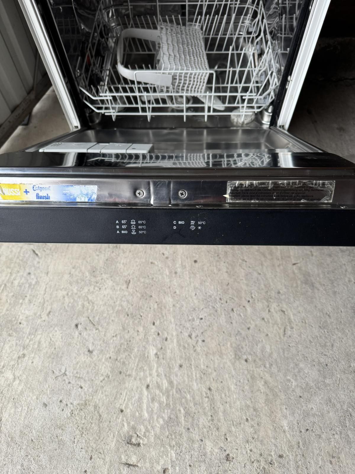Посудомийна машина Zanussi 60см