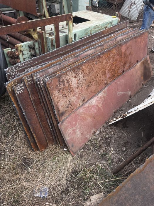 Металеві листи  бу діловий метал кругляк токарний бойлер нержавійка