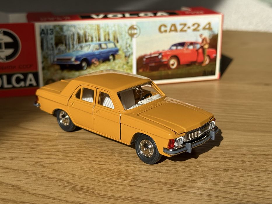 ГАЗ-3102 1:43 тантал  Ferrari made in ussr 1:43 советская машинка