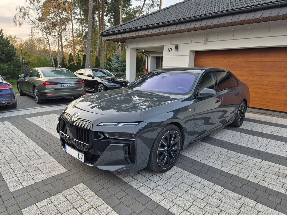 BMW Seria 7 Salon , Bowers , el drzwi, Telewizor , full, BMW 740D MHEV 300KM