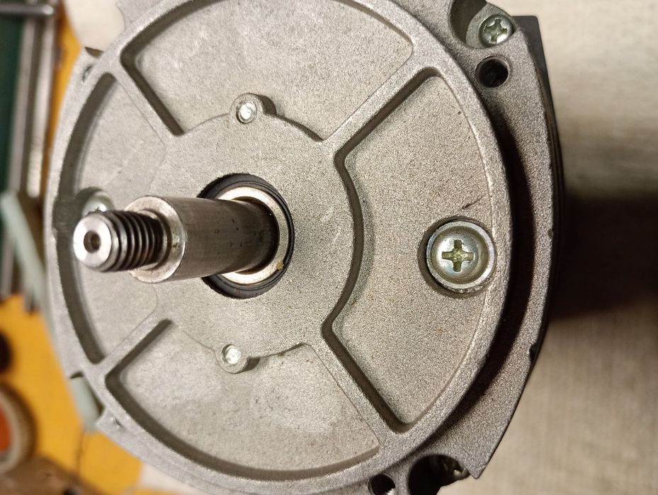 Продам электромотор ESSIMA МК-5528-А