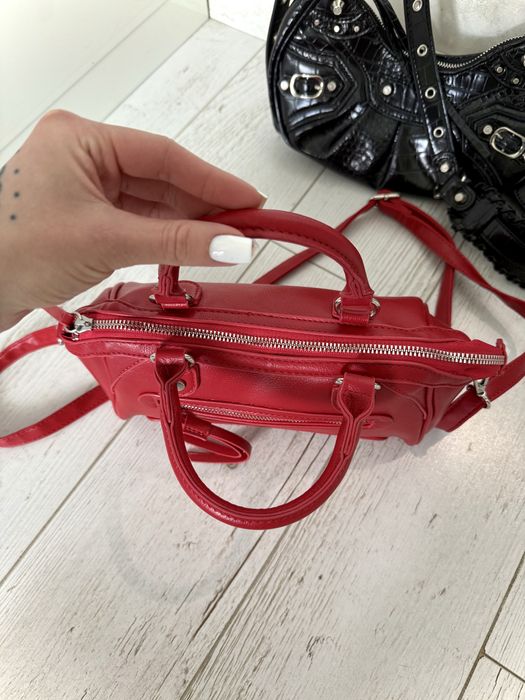 Червона сумка нова