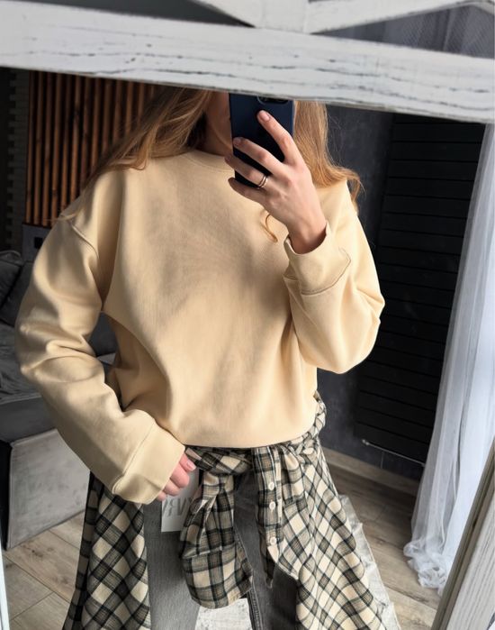 Стильний свитшот від  ZARA