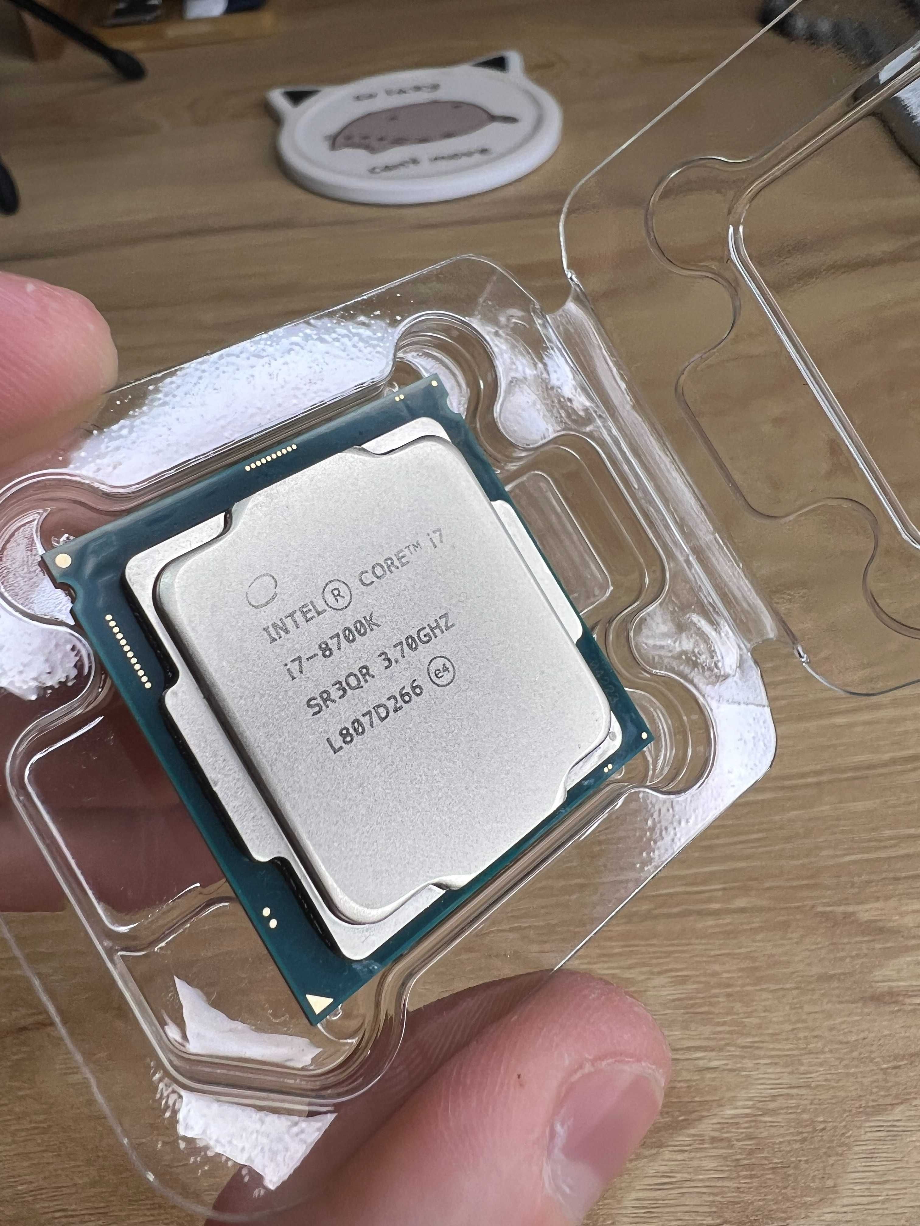 Процесор Intel Core i7-8700K 3.7GHz/8GT/s/12MB s1151 BOX